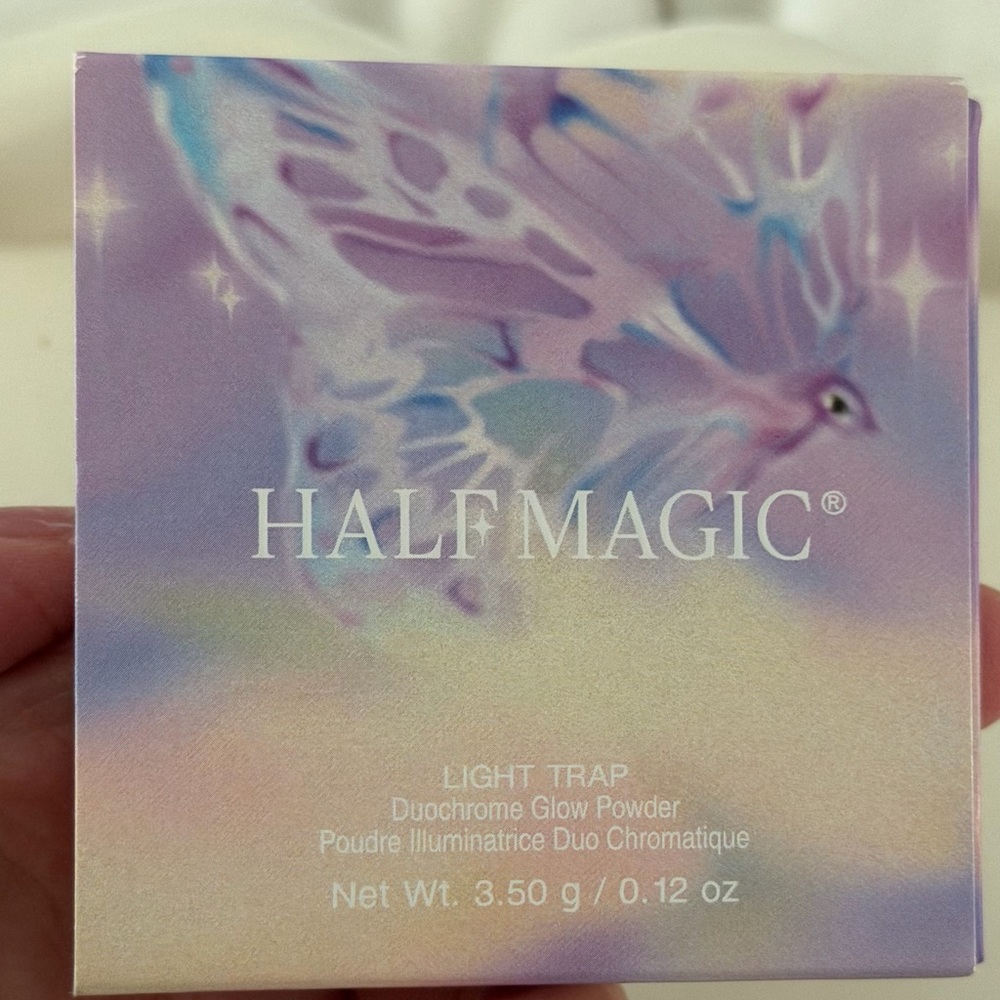 NIB HALF MAGIC Light Trap Duochrome Highlighter in “Enter the Glow” - Picture 3 of 5